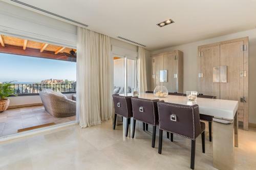 Penthouse Rental Puerto Banus