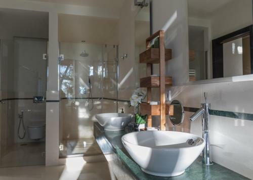 Luxurious 2 Bedroom Townhouse In Sierra Blanca