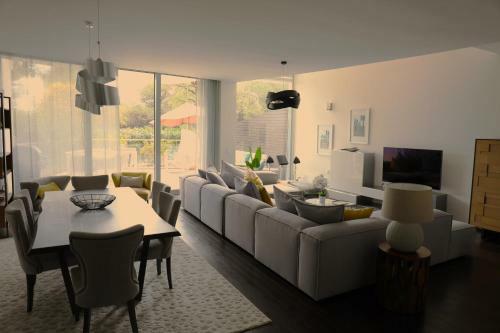 Luxurious 2 Bedroom Townhouse In Sierra Blanca