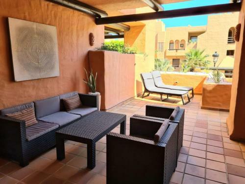 Superb 2-bed Apartment In Duquesa