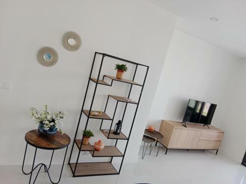 Casa Del Sol, La Paloma Beach Apartment With Pool