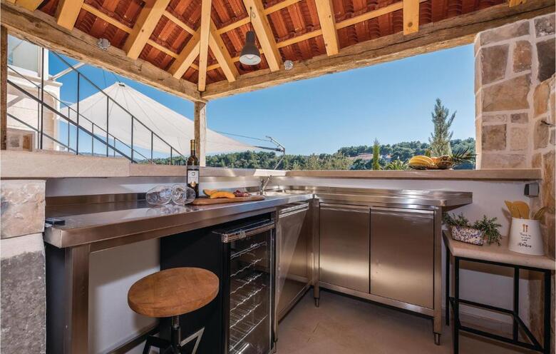 Palm Beach Apartment In La Duquesa
