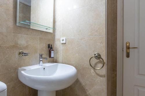 Apartamento Marina De La Duquesa 805