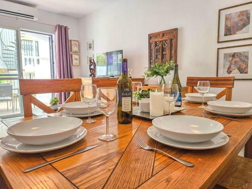 Apartamento 3 Bedroom House In Aldea Beach