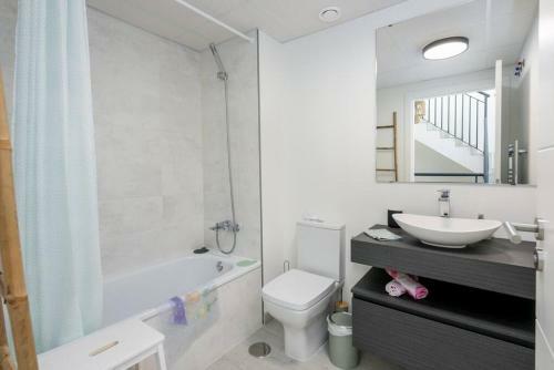Beautiful House With Nice Jacuzzi On The Topfloor!
