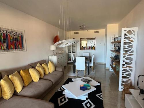 Apartamento La Duquesa By Ines & Pierre