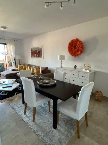 Apartamento La Duquesa By Ines & Pierre
