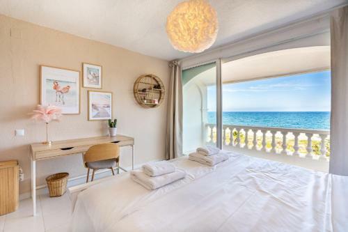 3 Beach House Playa Paraiso Manilva