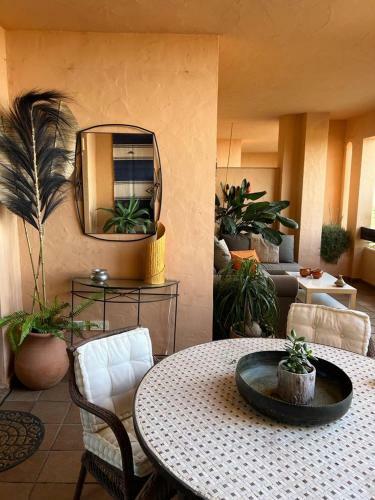 Apartamento La Duquesa By Ines & Pierre