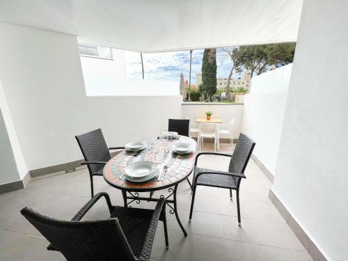 Apartment In Marbella Center With Private Parking