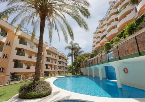 Cozy Apartment In Puerto Banus