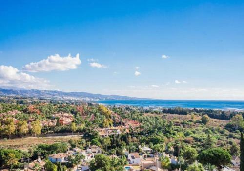 Cozy Apartment In Puerto Banus