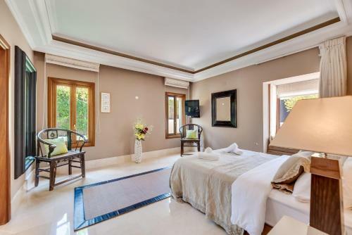 Apartamento Luxurious 7 Bdrm Frontline Golf Villa - Aloha Gardens
