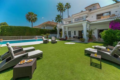 Apartamento Luxurious 7 Bdrm Frontline Golf Villa - Aloha Gardens