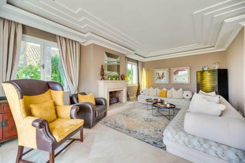 Apartamento Luxurious 7 Bdrm Frontline Golf Villa - Aloha Gardens