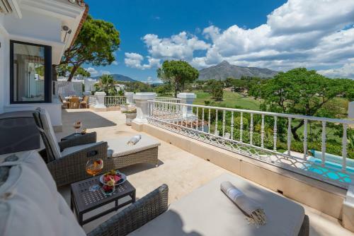 Apartamento Luxurious 7 Bdrm Frontline Golf Villa - Aloha Gardens
