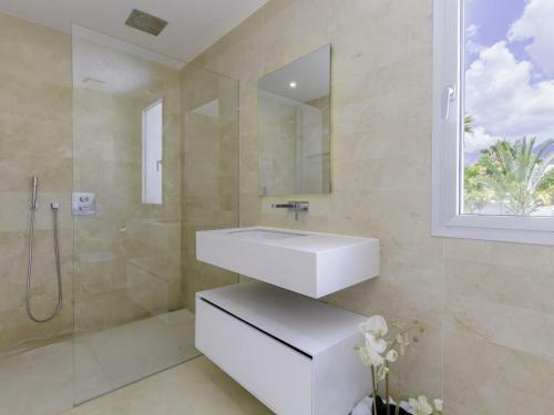 Fant�stica Villa Moderna En Rio Real