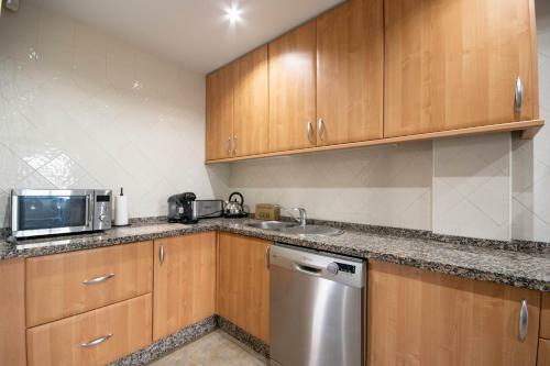 Apartamento Fabulous Property In Elviria, Marbella With 24h Security