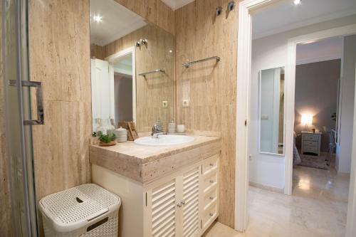 Apartamento Fabulous Property In Elviria, Marbella With 24h Security