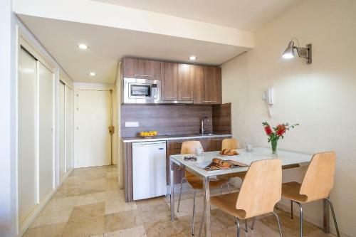 Apartamento Marbella 2000 Estudio En Paseo Mar�timo Wifi