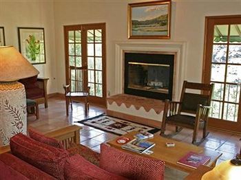 Topanga Canyon Inn Bed And Breakfast