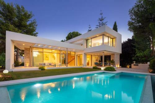 Amazing Modern Villa Located Mins From Beach Rdr234