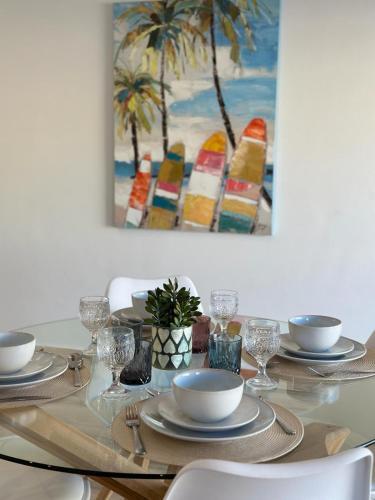 Waterfront 3 Bed Apartment, 90m From The Beach