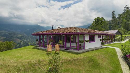 Hotel La Casa En Las Nubes