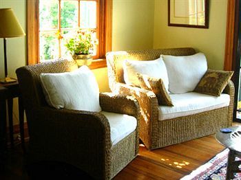 Motel Silvermere Guesthouse