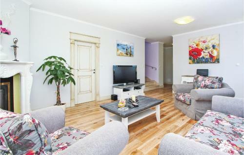 Holiday Home Suzan Bb V