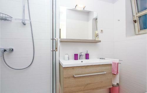 Holiday Home Suzan Bb V