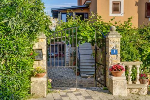 Apartments Beba