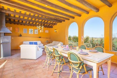 Mas�a Con Piscina En Costa Brava