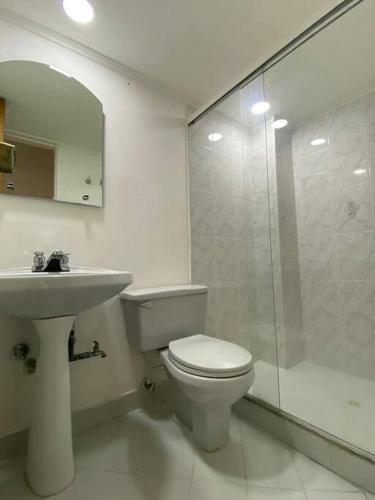 Apartamento Hermoso, Amplio Y Bien Ubicado!