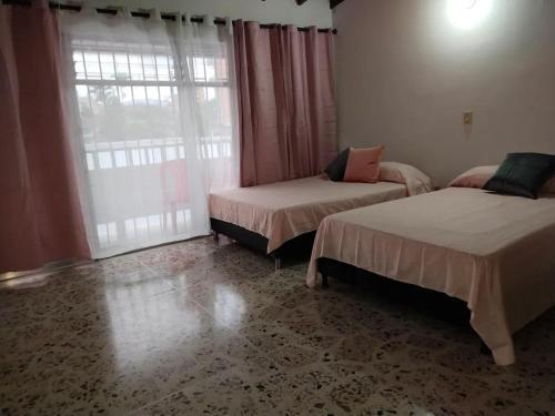 Hostal Casa Nogal 76