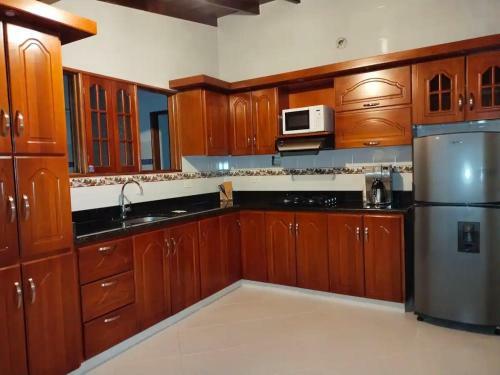 Hostal Casa Nogal 76