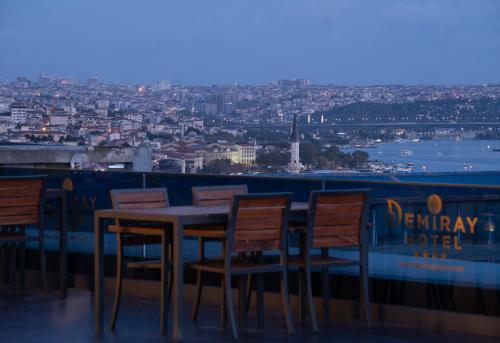 Demiray Hotel Old City