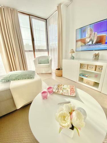 Elegante Apartamento Con Piscina Y Mucho Encanto.
