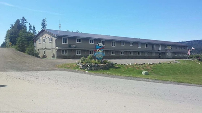 Posada Beluga Lake Lodge