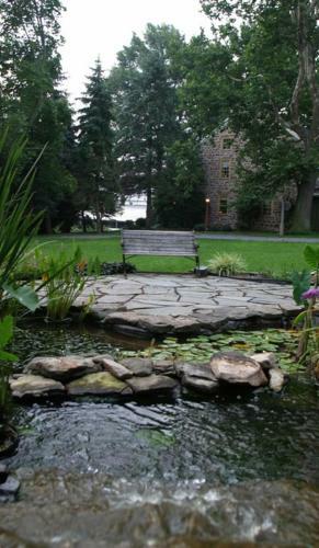 Bed & Breakfast Brownstone Colonial Inn