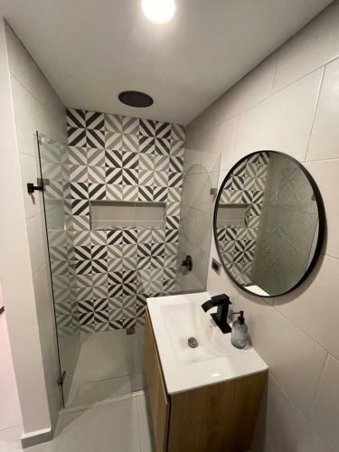 Agradable Y Moderno Aparta Estudio Con Aire Acondicionado