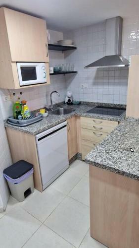 Apartamento Alojamiento Con Terraza 1b02 En La Playa De Vera.
