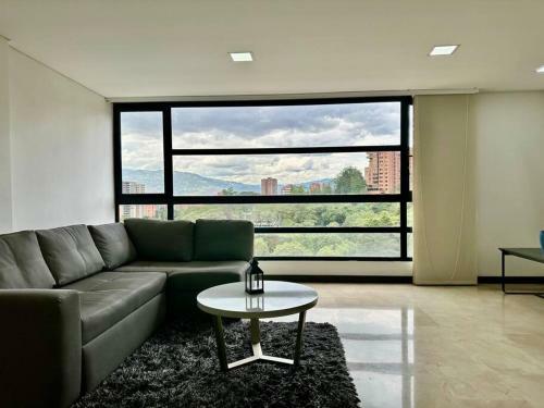 302 Spacious Apartment Nice View In El Poblado