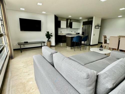 302 Spacious Apartment Nice View In El Poblado