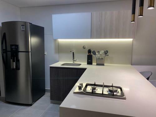 C�modo Apartamento En El Poblado, Cerca A Provenza