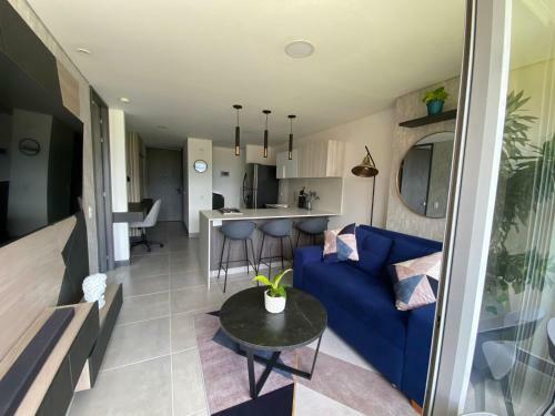 C�modo Apartamento En El Poblado, Cerca A Provenza