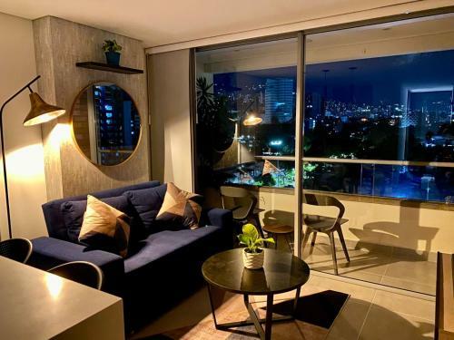 C�modo Apartamento En El Poblado, Cerca A Provenza