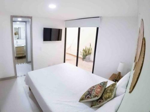 Apartamento New Apto In Convenient Location With Parking