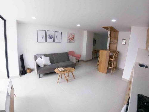 Apartamento New Apto In Convenient Location With Parking