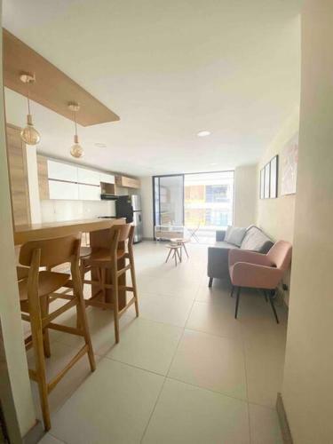 Apartamento New Apto In Convenient Location With Parking